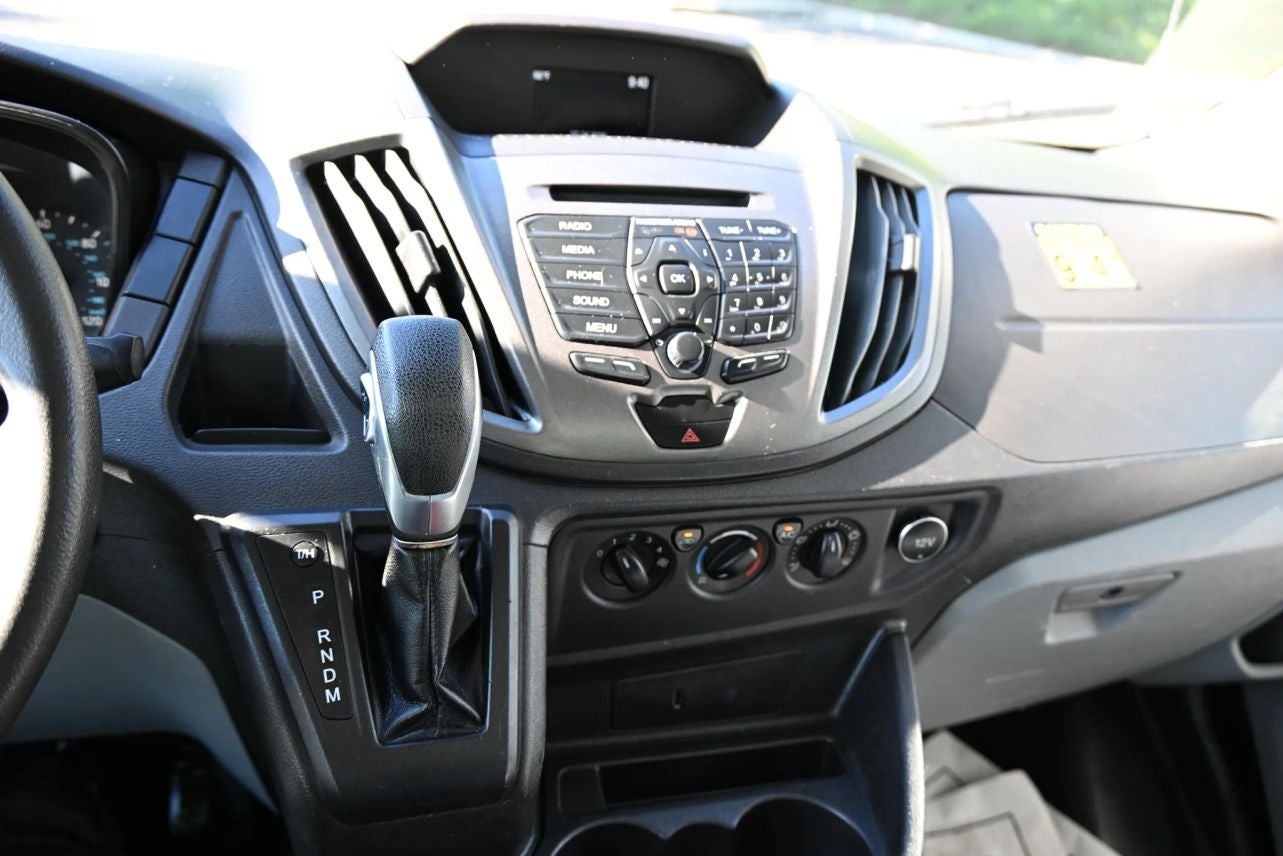 2019 Ford Transit Cab & Chassis 350 HD BOX TRUCK 2D