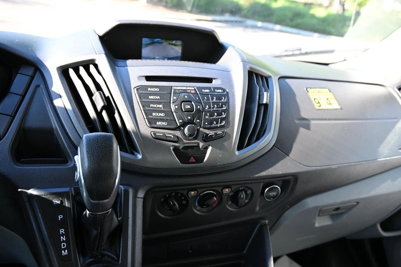 2019 Ford Transit Cab & Chassis 350 HD BOX TRUCK 2D