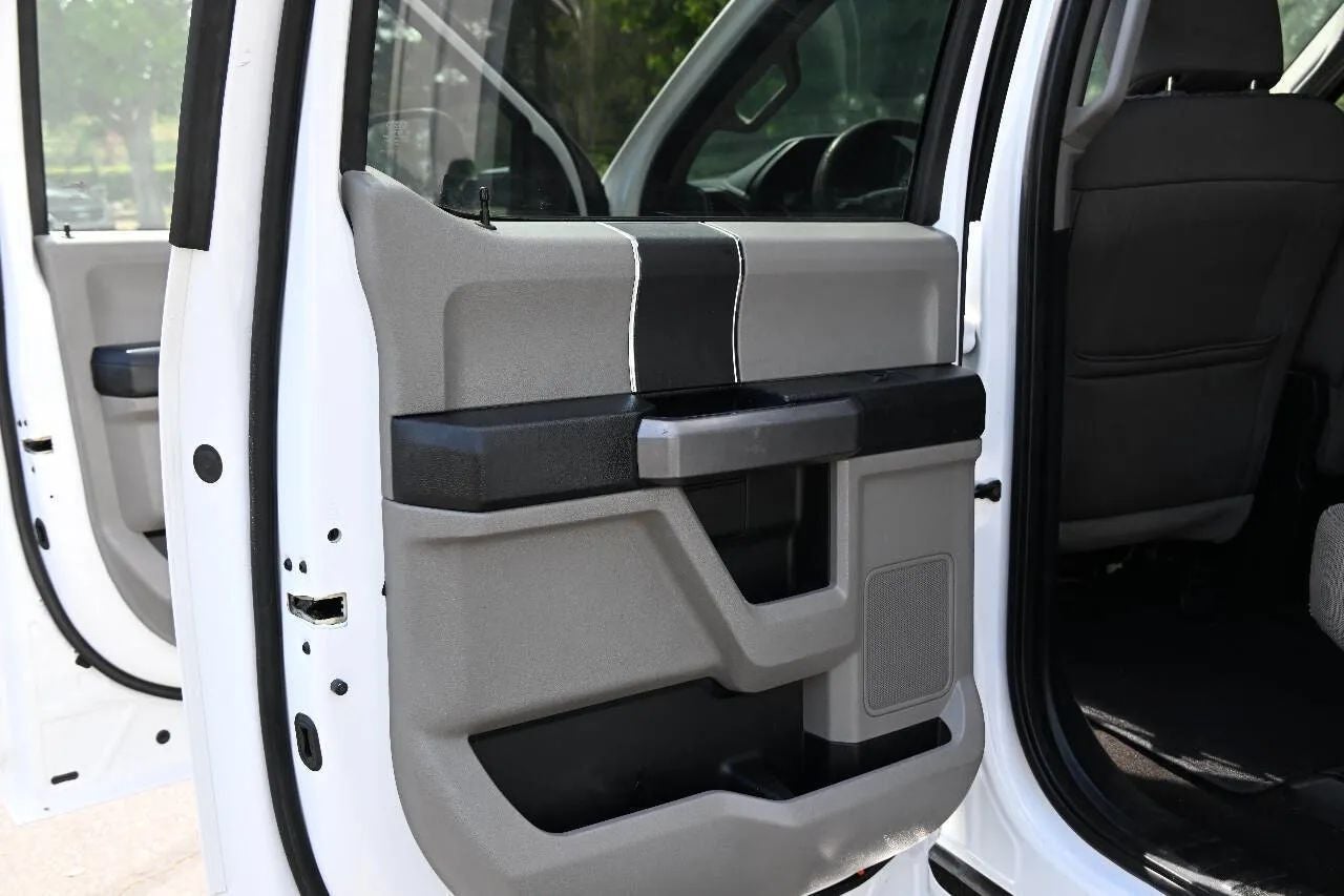 2018 Ford F350 Super Duty Crew Cab XLT Pickup 4D 6 3/4 ft