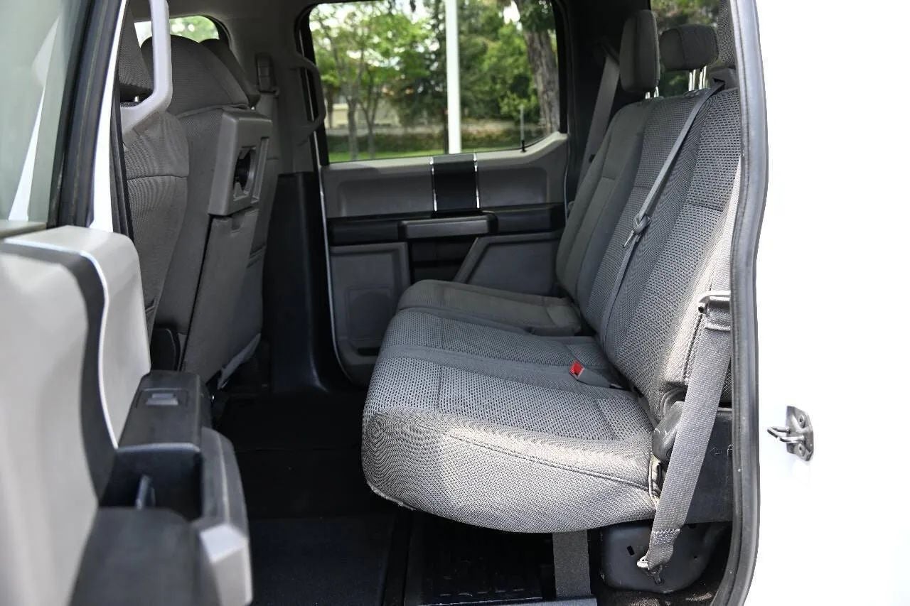 2018 Ford F350 Super Duty Crew Cab XLT Pickup 4D 6 3/4 ft