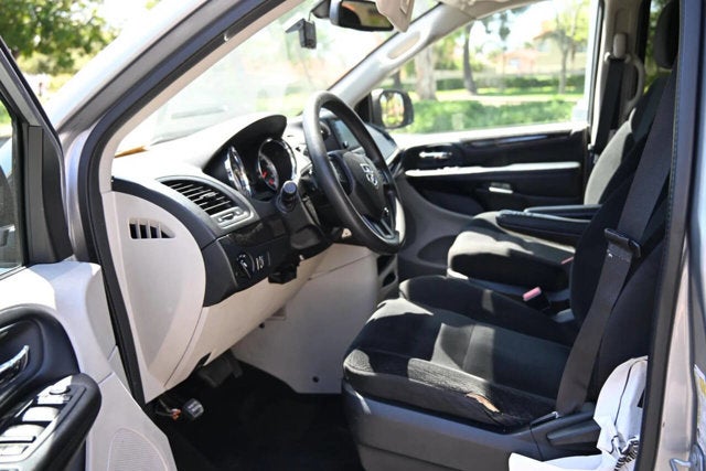 2020 Dodge Grand Caravan SE