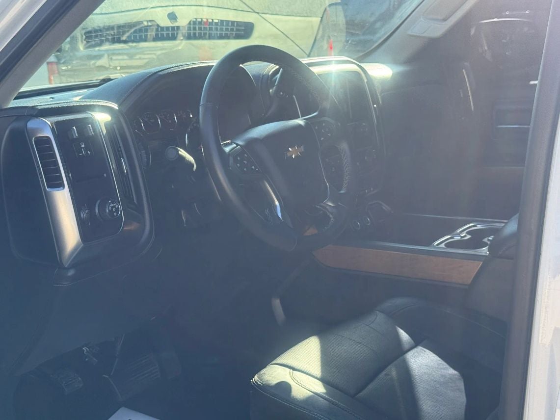 2017 Chevrolet Silverado 1500 Crew Cab LTZ Pickup 4D 5 3/4 ft