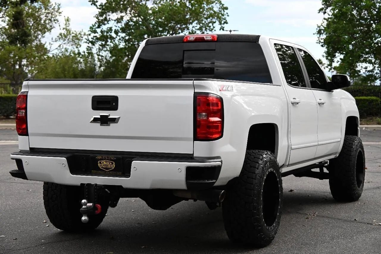 2018 Chevrolet Silverado 1500 Crew Cab Z71 LT Pickup 4D 5 3/4 ft
