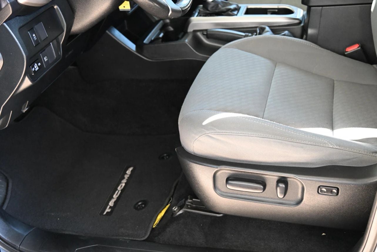 2021 Toyota Tacoma Double Cab SR5 Pickup 4D 5 ft