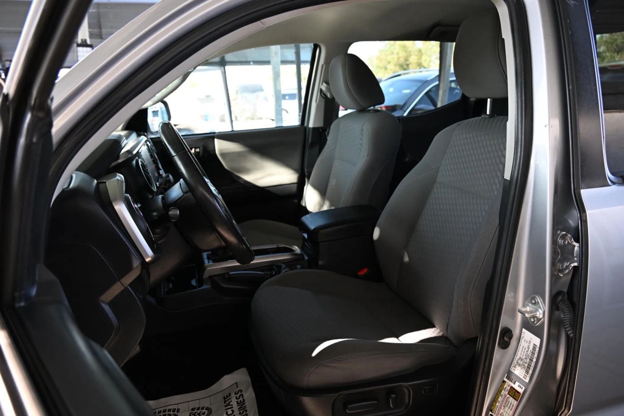 2021 Toyota Tacoma Double Cab SR5 Pickup 4D 5 ft
