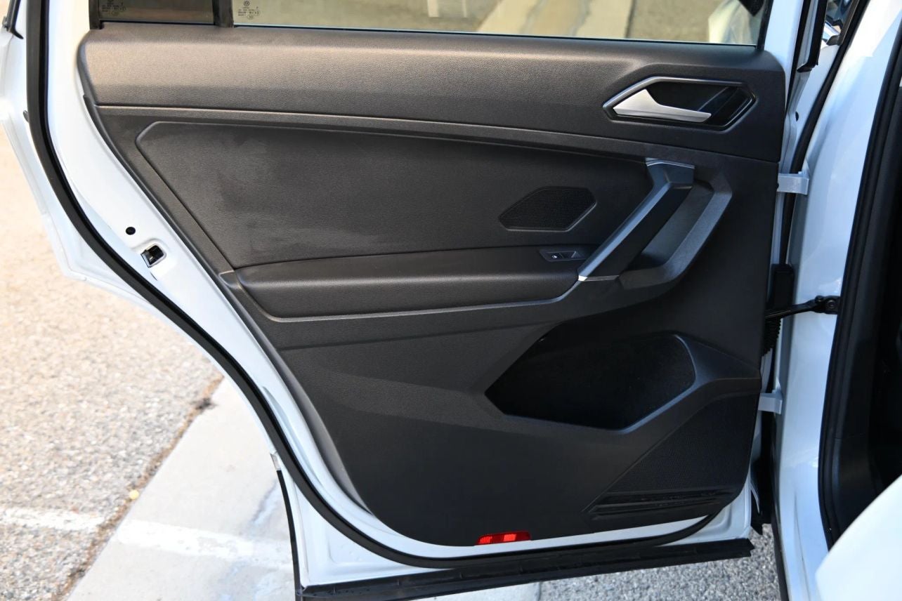 2018 Volkswagen Tiguan 2.0T SE Sport Utility 4D