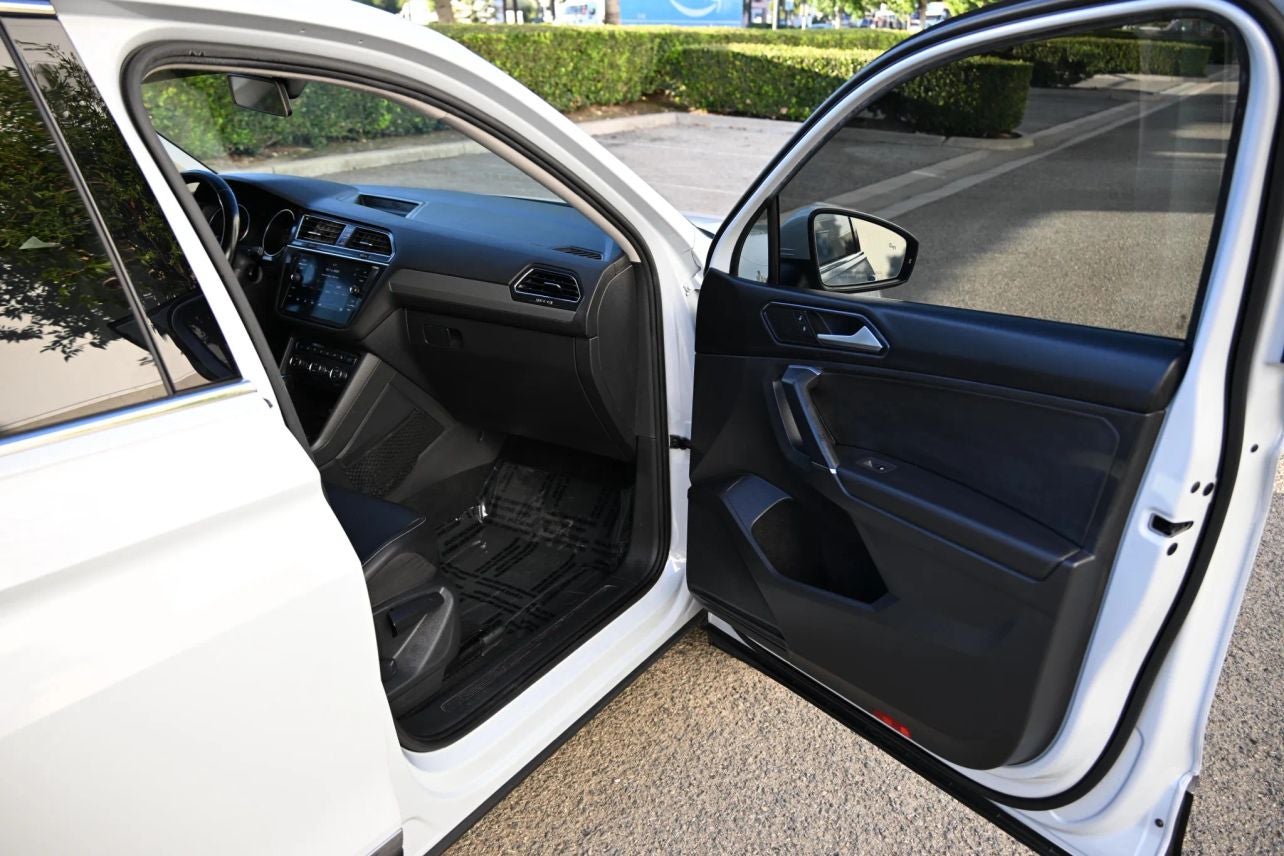2018 Volkswagen Tiguan 2.0T SE Sport Utility 4D