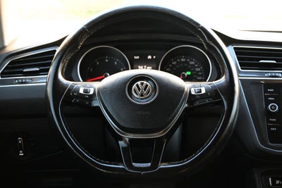 2018 Volkswagen Tiguan 2.0T SE Sport Utility 4D