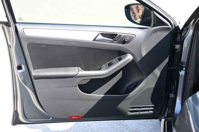 2012 Volkswagen GLI GLI PZEV 4dr Sedan 6M