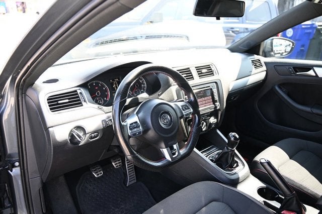 2012 Volkswagen GLI GLI PZEV 4dr Sedan 6M