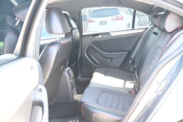 2012 Volkswagen GLI GLI PZEV 4dr Sedan 6M