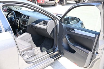2012 Volkswagen GLI GLI PZEV 4dr Sedan 6M