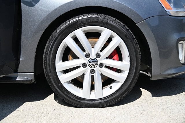 2012 Volkswagen GLI GLI PZEV 4dr Sedan 6M