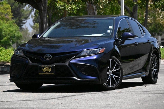 2022 Toyota Camry SE 4dr Sedan