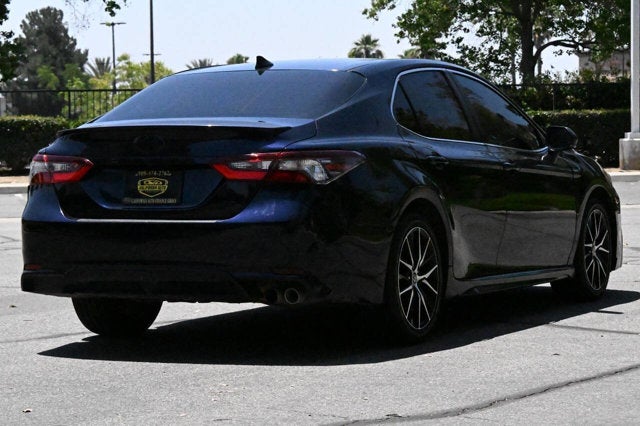 2022 Toyota Camry SE 4dr Sedan