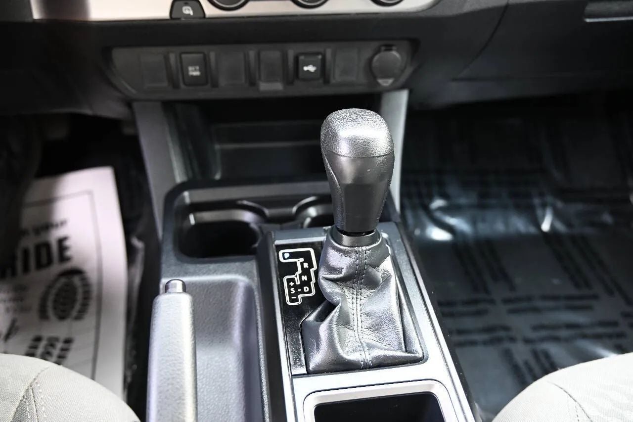 2020 Toyota Tacoma Access Cab SR Pickup 4D 6 ft