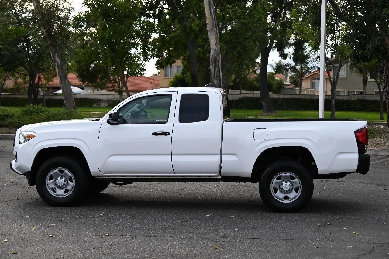 2020 Toyota Tacoma Access Cab SR Pickup 4D 6 ft