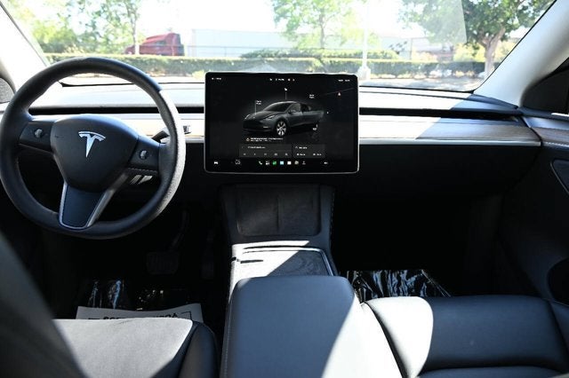 2023 Tesla Model Y Long Range AWD 4dr Crossover