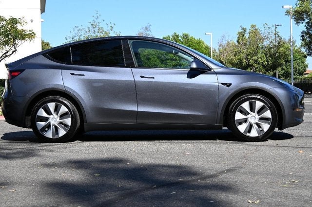 2023 Tesla Model Y Long Range AWD 4dr Crossover
